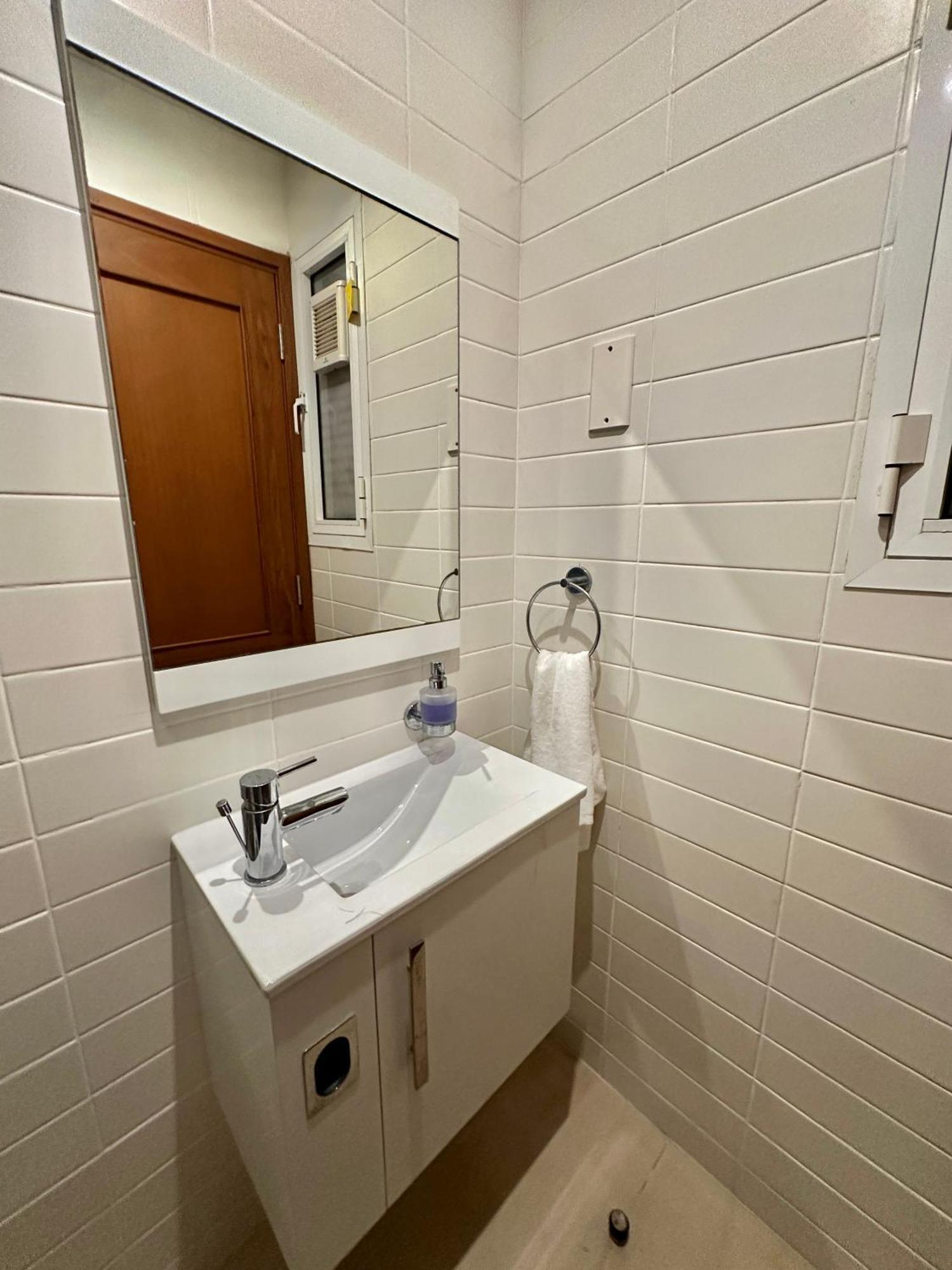 Coastalhome 75Inch Tv 5Min Drive To The City & Beach 다르에스살람 외부 사진