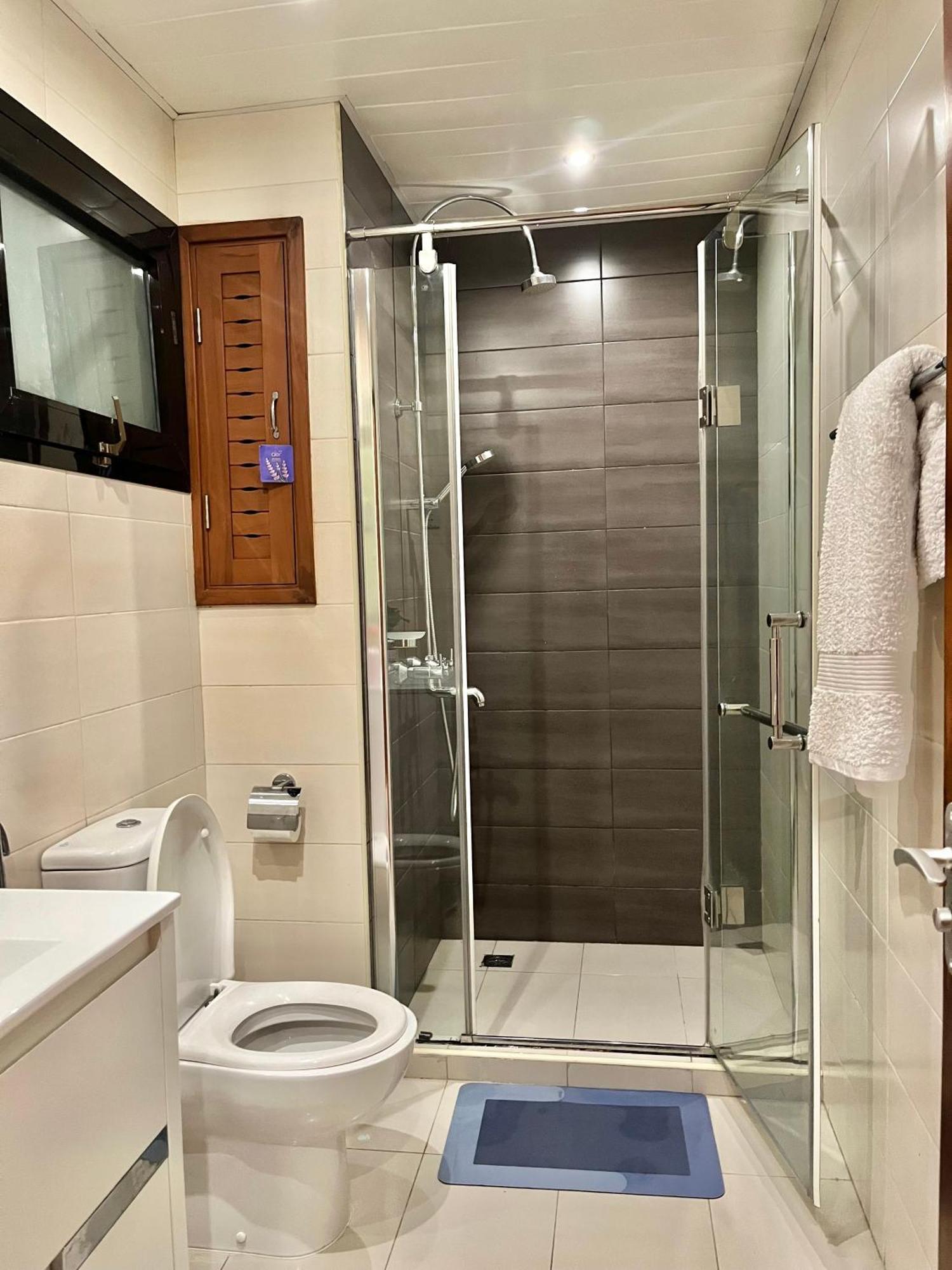 Coastalhome 75Inch Tv 5Min Drive To The City & Beach 다르에스살람 외부 사진