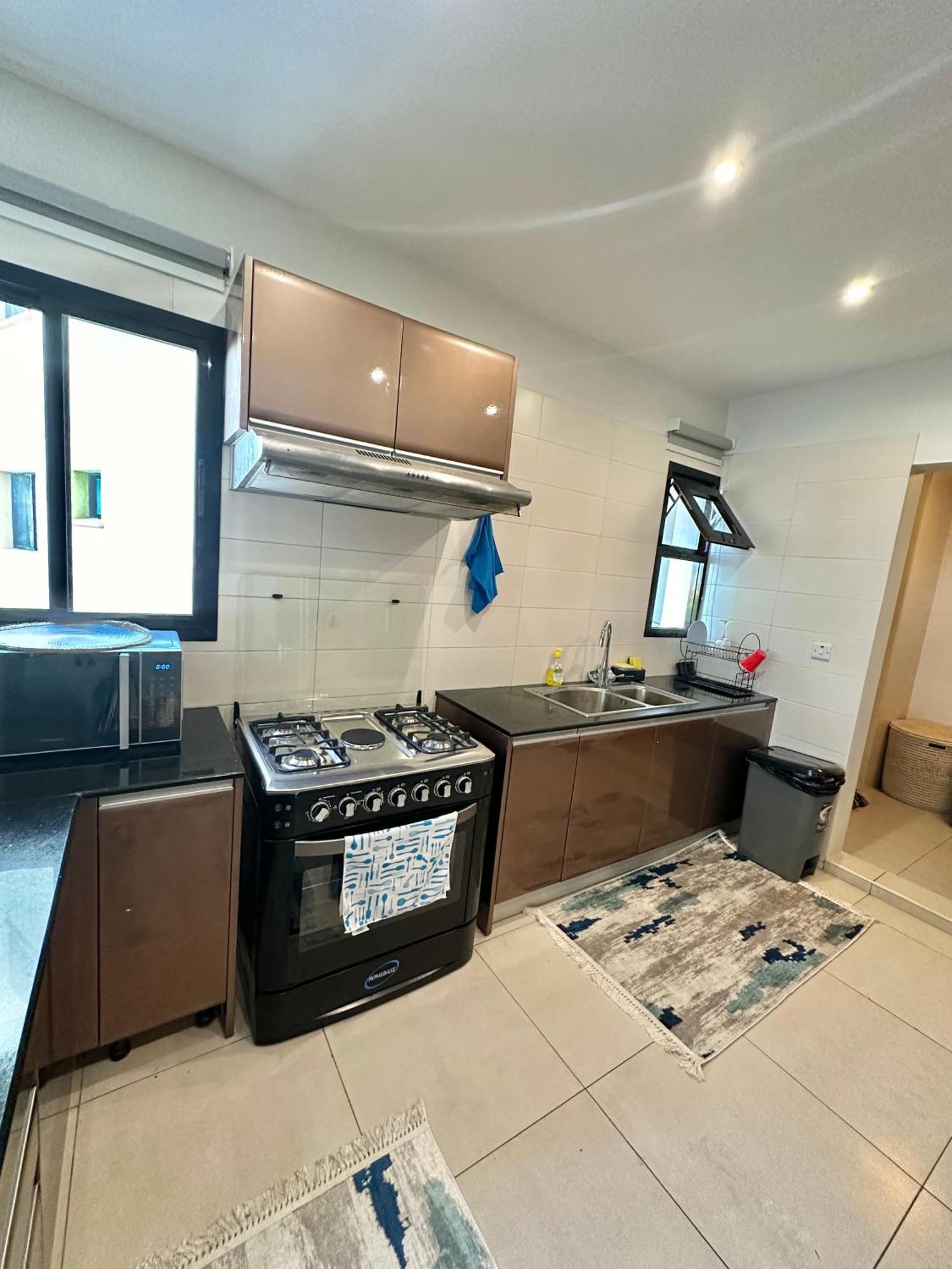 Coastalhome 75Inch Tv 5Min Drive To The City & Beach 다르에스살람 외부 사진